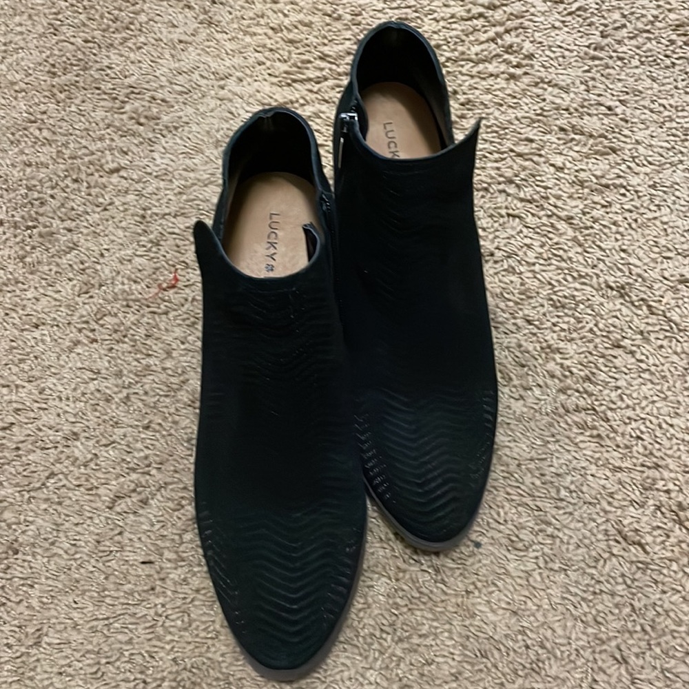 9.5 lucky brand black boots - Picture 2 of 6